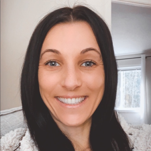 Meet your Posher, Jenna - Picture 1 of 1